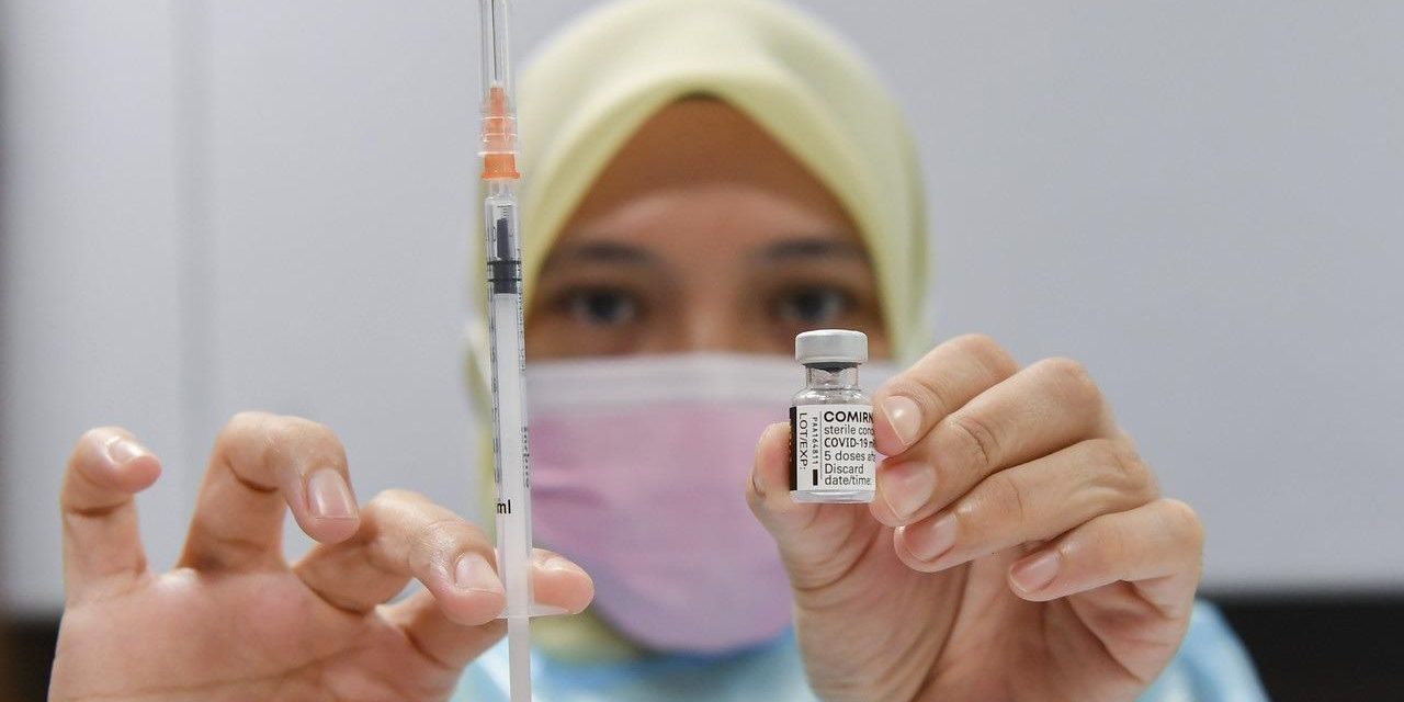 https://www.southerncrescent.com.my/wp-content/uploads/2021/11/STUDIES-SHOW-EFFICACY-OF-PFIZER-VACCINE-AS-BOOSTER-DOSE-SOUTHERN-CRESCENT-SDN-BHD-NEGERI-SEMBILAN-WHATSAPP-0199199334-1280x640.jpeg